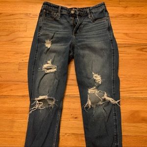 Hollister High Rise Mom Jean